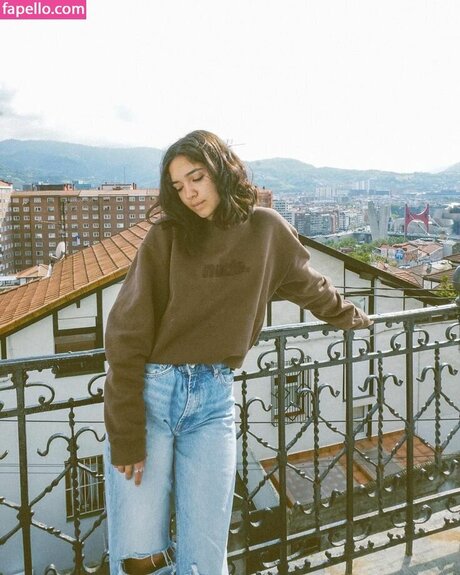 Byhermoss model erotic pictures