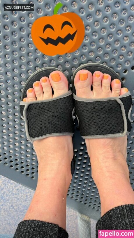 Rebecca Mader naked actress pics