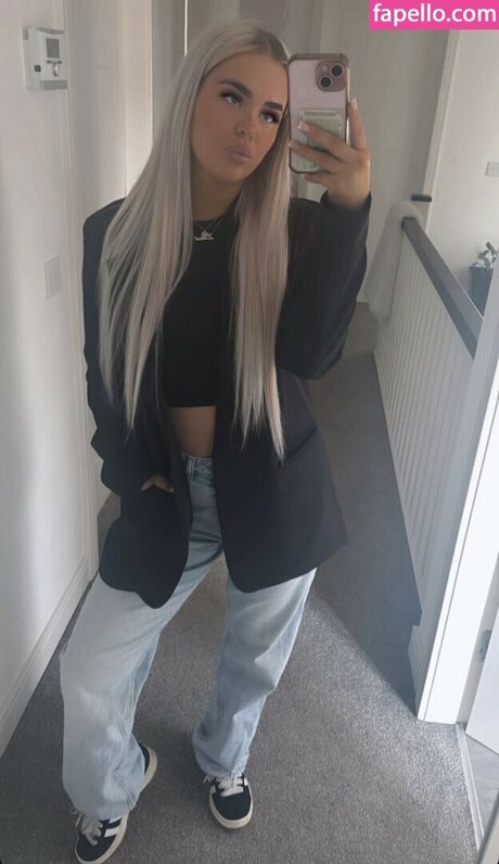 Lotus Petrie star hot img