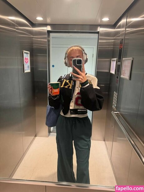 emwallbank porn model archive