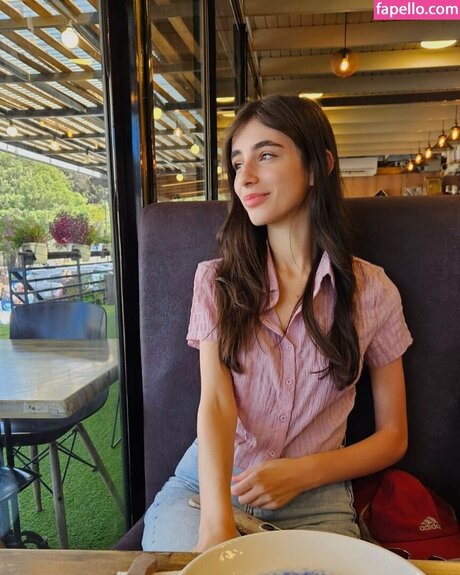 layla wa sexy actress pic