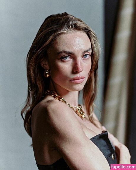 Charleen Weiss star nude picture