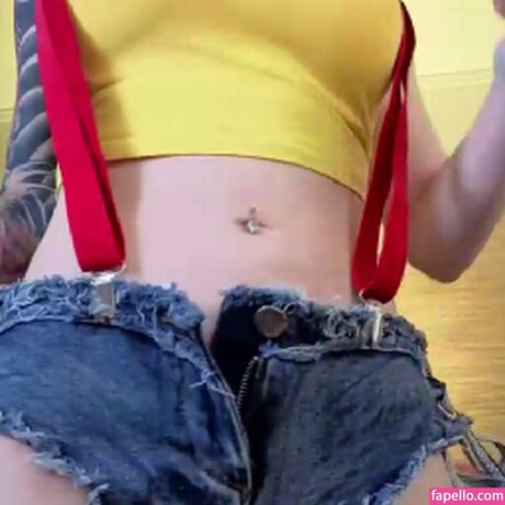 Lust One star exclusive galleries