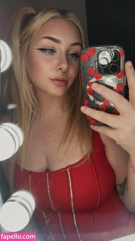 Kassmeinthepits nude pornstar image