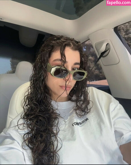 ayaattt pornographic model img