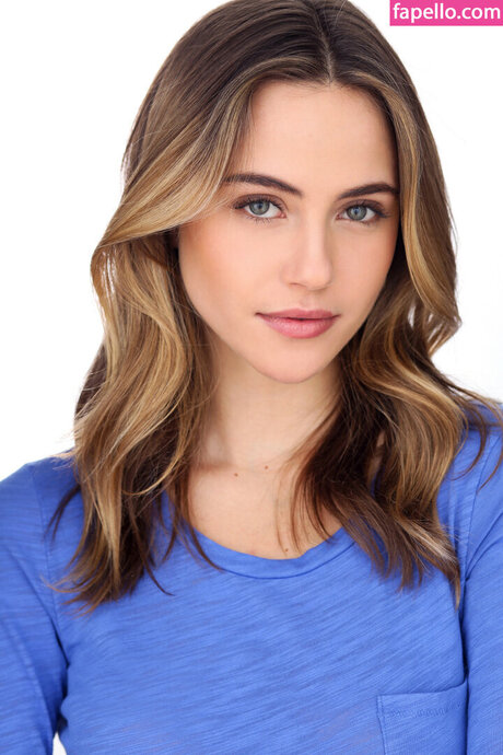 Charlotte Mckee high quality model photos