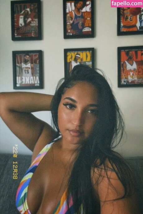 Melanadavids adult model photo