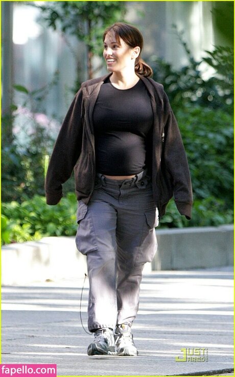 Amy Jo Johnson model best gallery