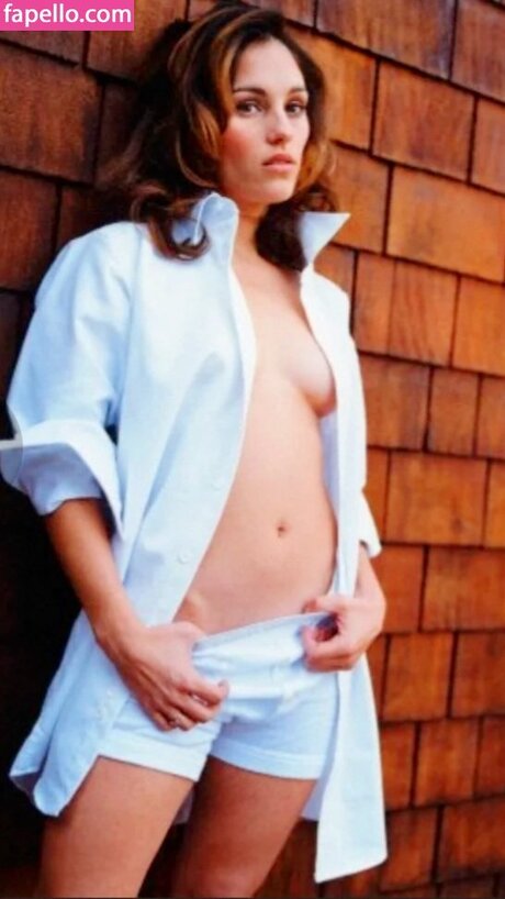Amy Jo Johnson pornstar free image