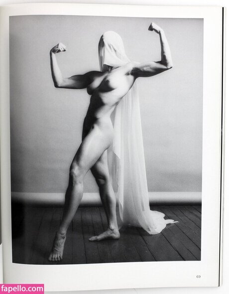 Lady Lisa model pornographic galleries