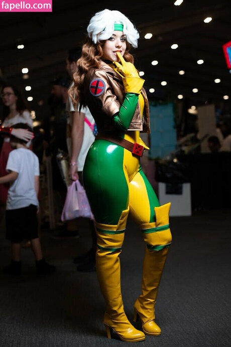 Snarky Jay Cosplay hd actress photo