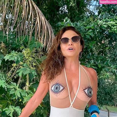 Luiza Tom_ naked actress image