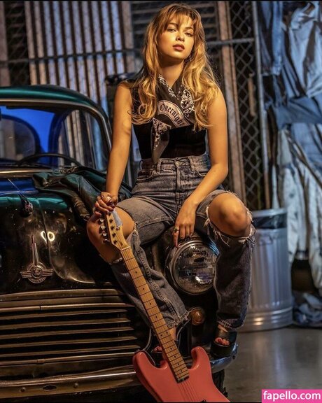 Nikki Hahn pornographic model img