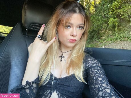 Nikki Hahn pornographic star galleries