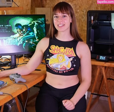 Sayaka Chialva hd actress img