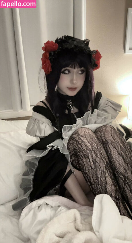 mewingava naked model images