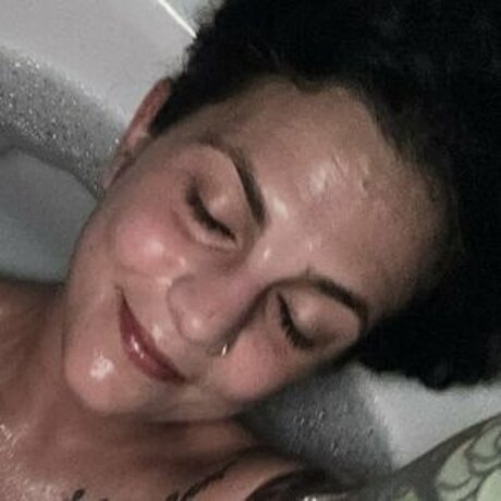 ughhjen model perfect img