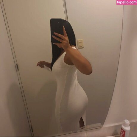 mlx9496 beautiful model image