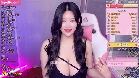 yeon nacho nude model pics