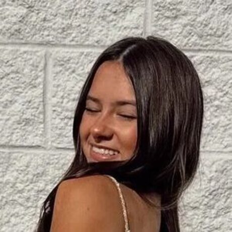 Cailey Fleming sexy model image