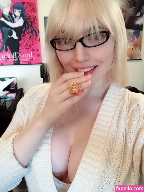 SophicSheep model nudes picture