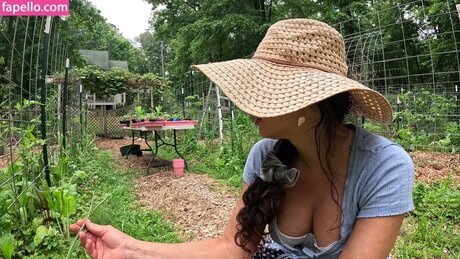 Getting Grounded With Jenna erotic model archive