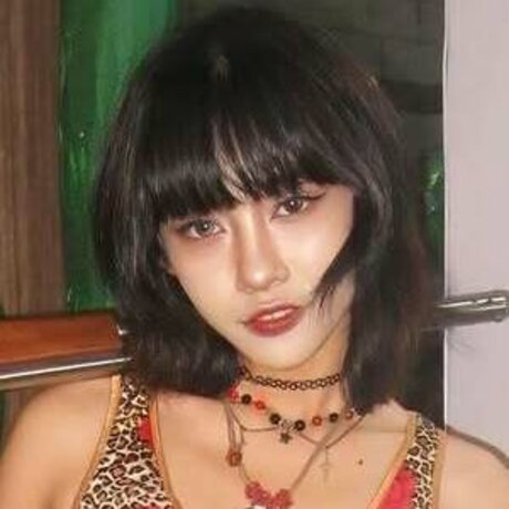 Atiqaaarn free pornstar images