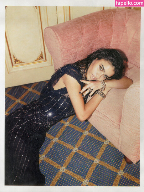 Karol Santos model best pics