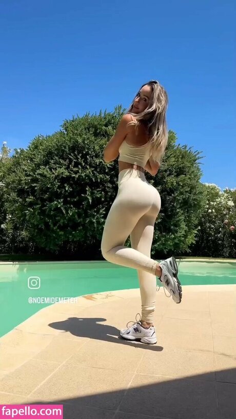 Noemi Demeter erotic model img