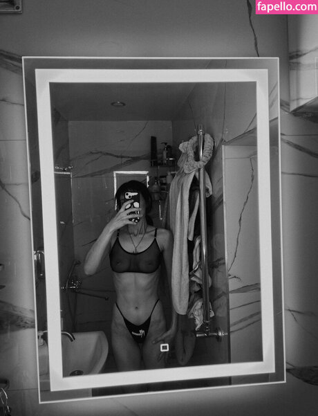 WKSadness pretty model gallery