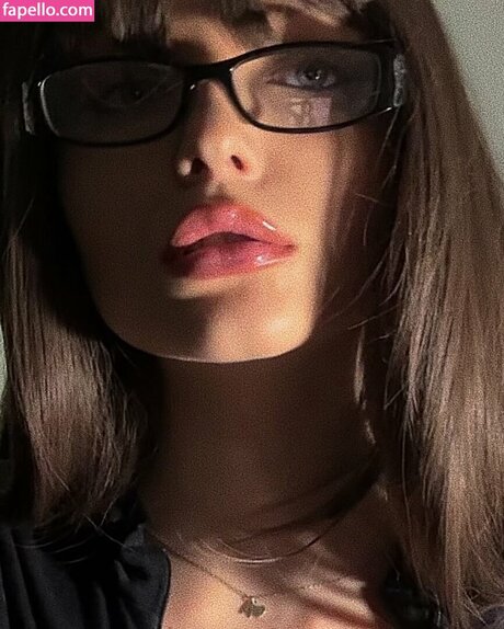 anastezi k naked model image