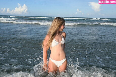 harlowellis nude pornstar galleries