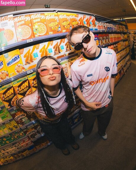 helydiaa erotic model pic