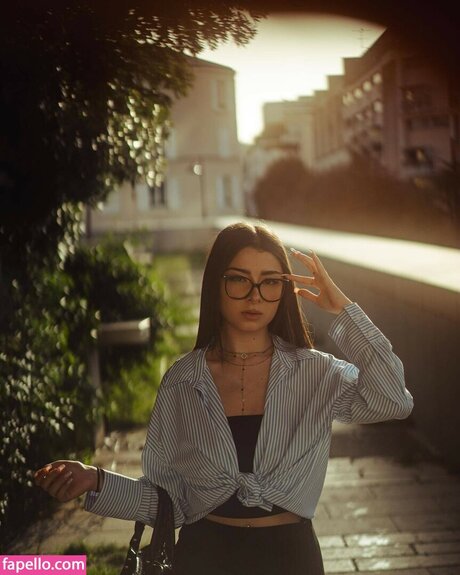 helydiaa pornstar exclusive photo