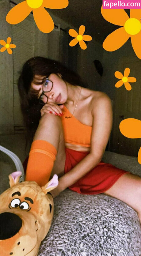 Velma Daphne Cosplay free star pics