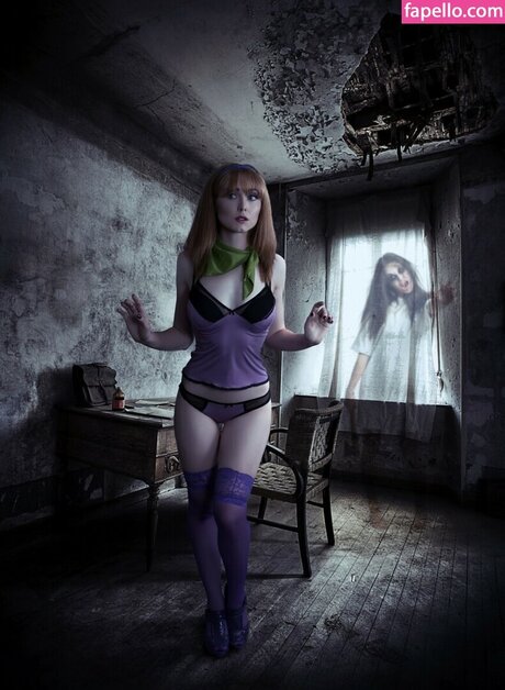 Velma Daphne Cosplay free model galleries