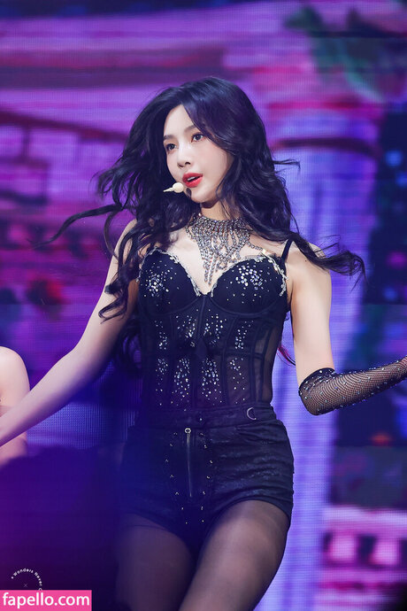 Park Soo young actress gallery