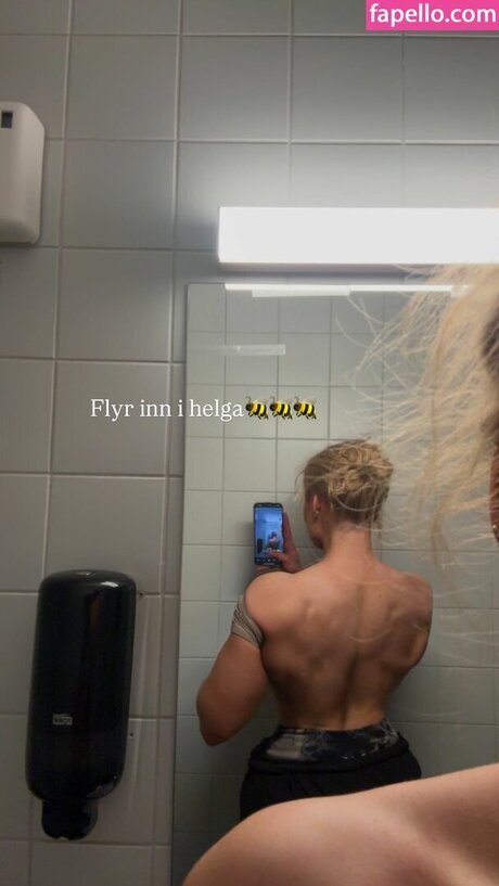 heleneelises erotic model img