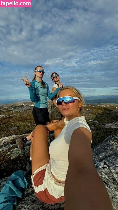 heleneelises erotic actress pic