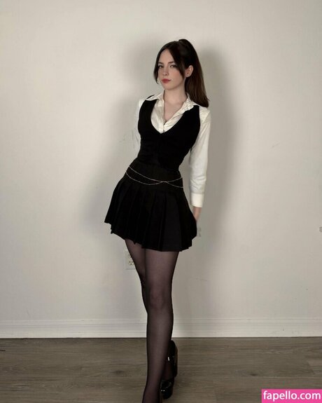 Ursiiday pornographic star picture