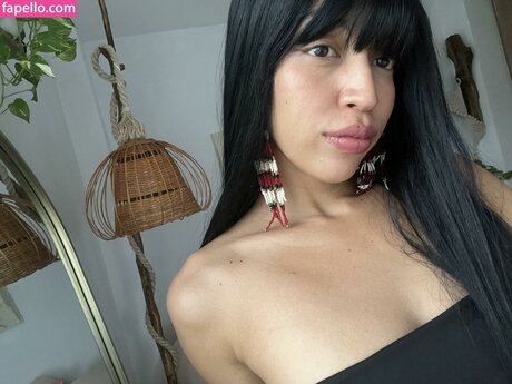 nikol je sexy actress pic