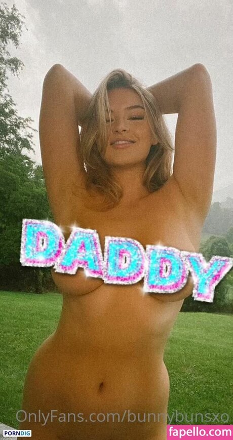 Bunnybunsxo erotic model image