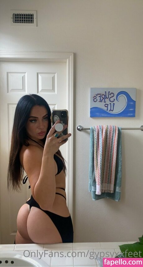 Gypsyxxfeet adult star photo
