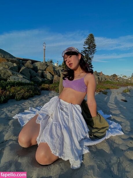 Kariwahh nude model archive