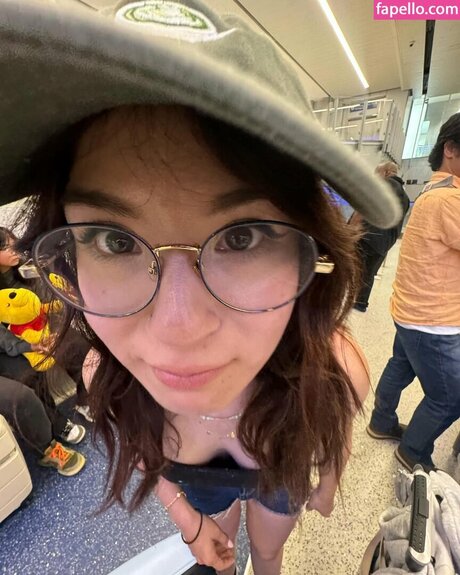 Kariwahh nude star gallery