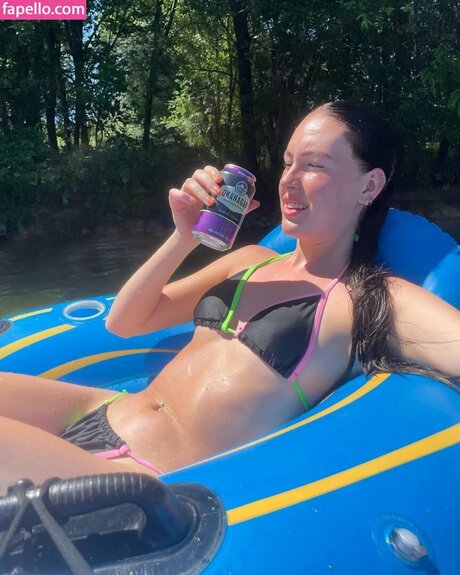 oliviarcox nude star archive