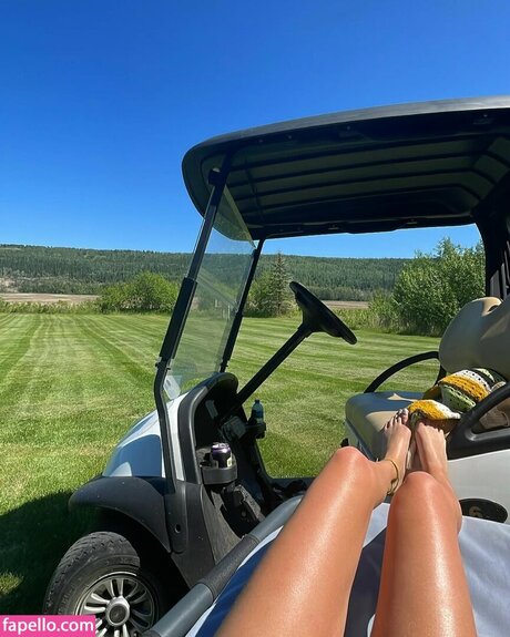 oliviarcox xxx model pic