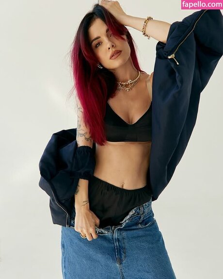 Mamarika model perfect picture