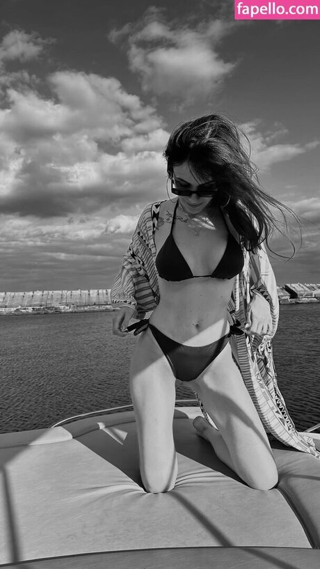 Mamarika naked star pictures