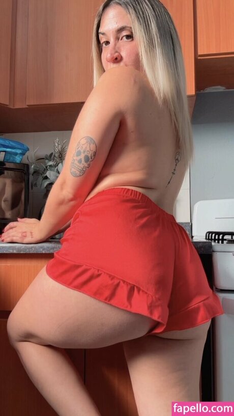 melyoficialpr high quality model pictures